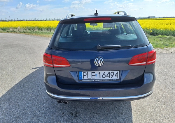 Volkswagen Passat cena 35500 przebieg: 250000, rok produkcji 2014 z Skórcz małe 172